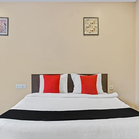 Hotel O Log Inn Plaza Near Eon It Park بونة المظهر الخارجي الصورة
