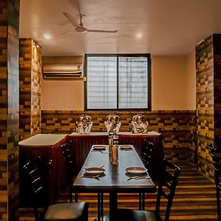 Hotel O Log Inn Plaza Near Eon It Park بونة المظهر الخارجي الصورة
