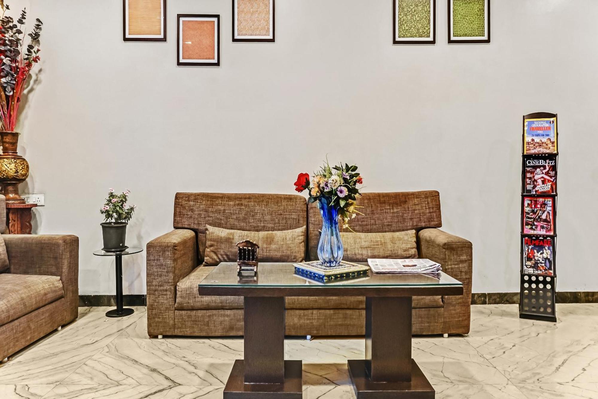 Hotel O Log Inn Plaza Near Eon It Park بونة المظهر الخارجي الصورة