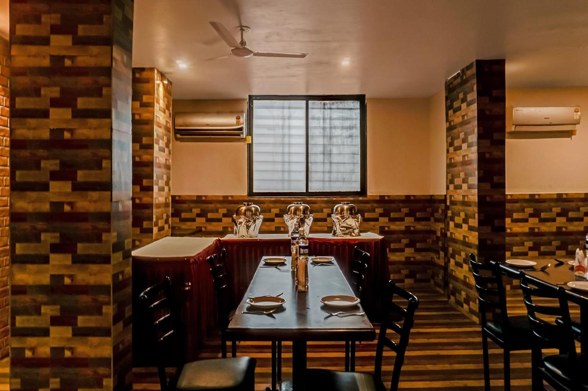 Hotel O Log Inn Plaza Near Eon It Park بونة المظهر الخارجي الصورة